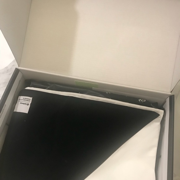 Brand New APL Runners - Picture 8 of 8